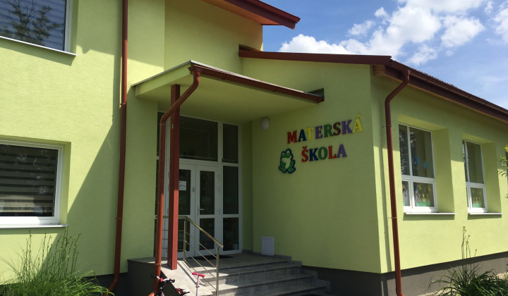Rekonštrukcia budovy obecného úradu a materskej školy - fasáda 2023