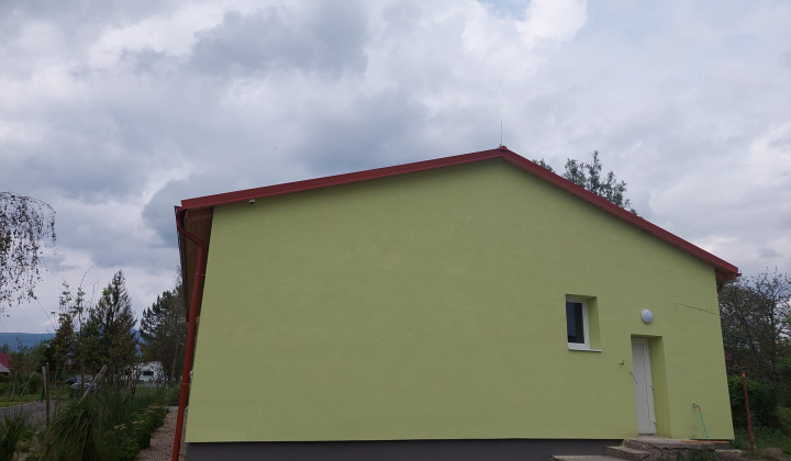 Rekonštrukcia budovy obecného úradu a materskej školy - fasáda 2023