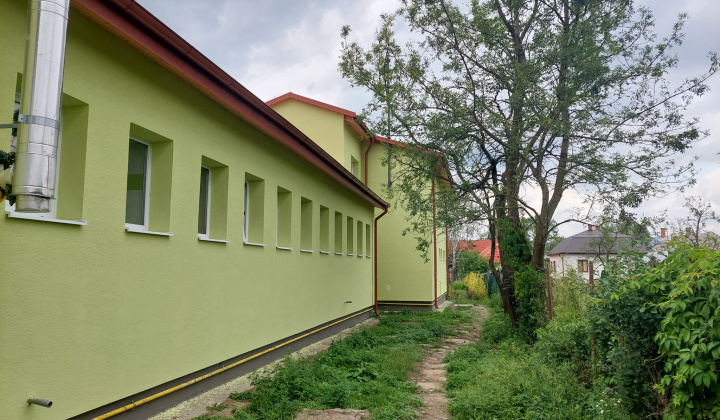 Rekonštrukcia budovy obecného úradu a materskej školy - fasáda 2023
